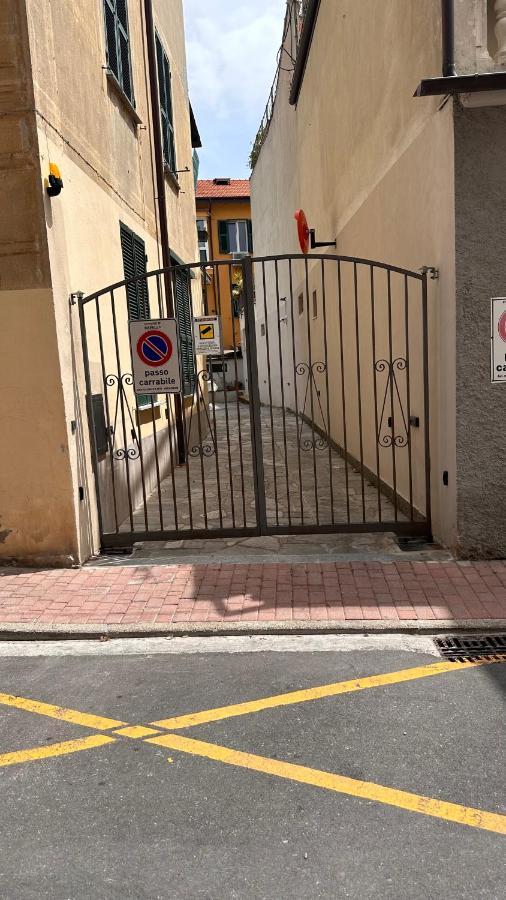 Edens House Con Parcheggio Privato Gratuito Apartment Rapallo Luaran gambar